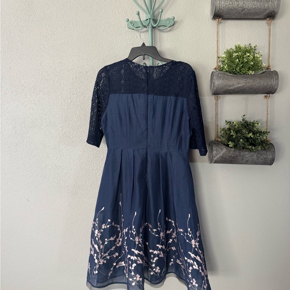 MISSLOOK Navy and Pink Embroidered Dress size 10 - Picture 5 of 5